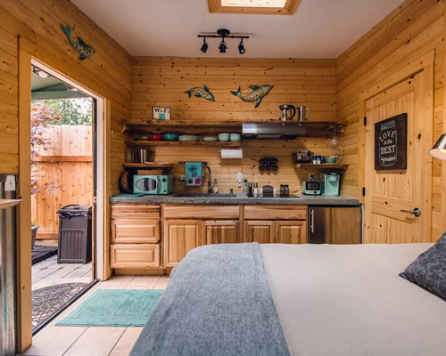 Studio kitchenette
