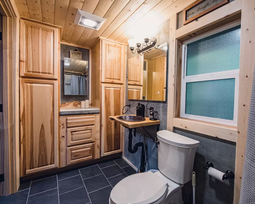 Cabin bathroom