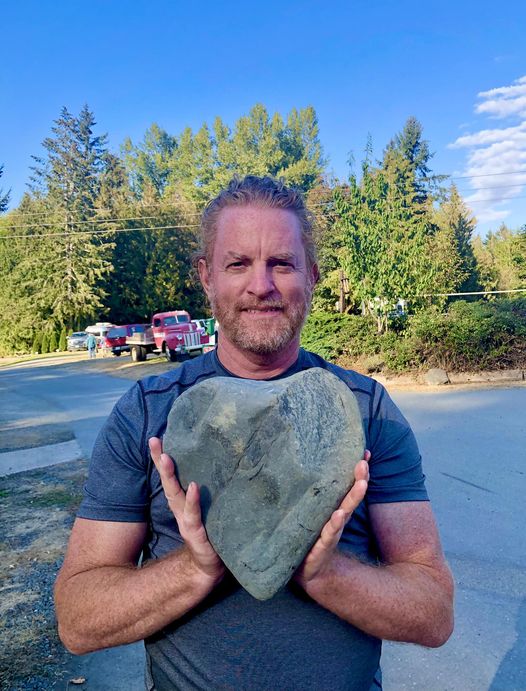 Host with heart-shaped rock at Elwha RV Park