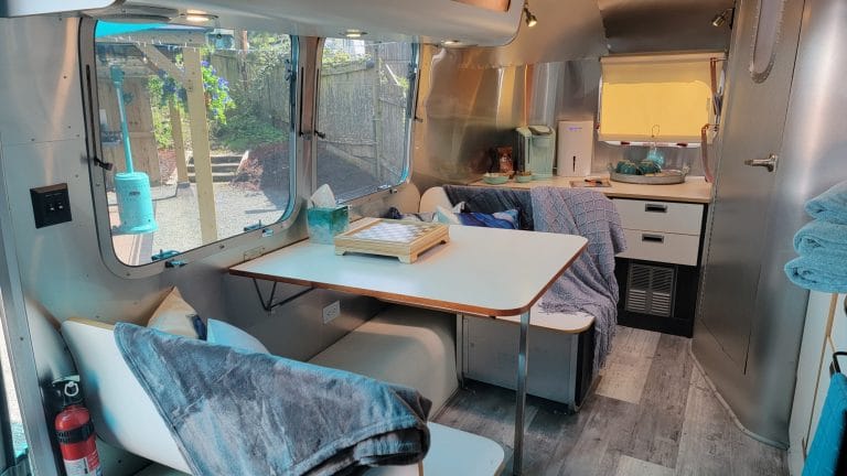 Dining nook and interior